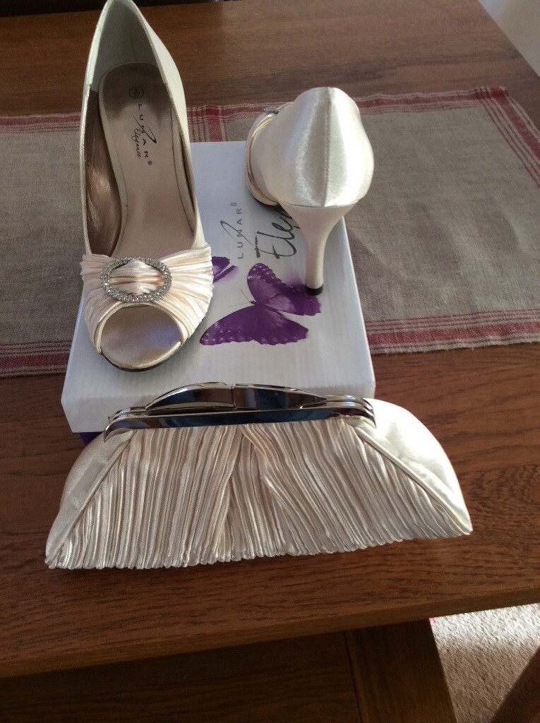 cream occasion shoes